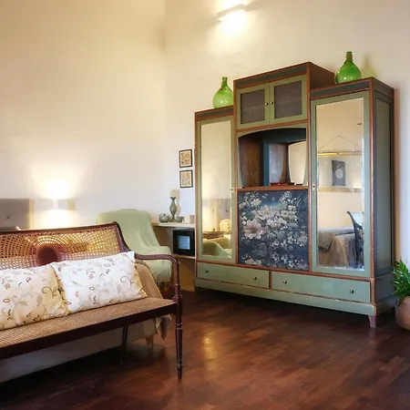 Casal Di Peppe Bed & Breakfast 4*