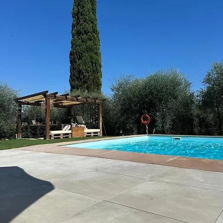 Casal Di Peppe 4* Orentano