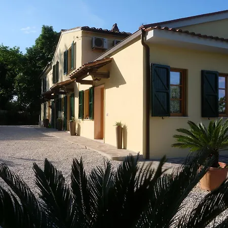 Bed & Breakfast Casal Di Peppe 5*